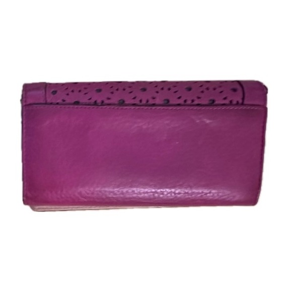 Kate Spade Kari Berry Laser Cut Perry Lane Leather Wristlet convertible Wallet - Picture 4 of 10